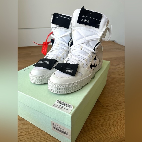 OFF-White Off-Court High White Sneakers - Picture 4 of 14